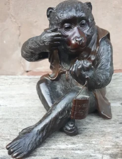 Clearance Pamono Masatsune, Japanese Meiji Okimono Sculpture of a Monkey, 1890s, Bronze