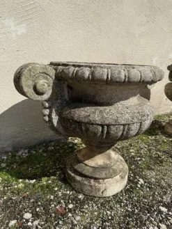 Pamono Medici Stone Planters, Set of 2> Planters And Jardiniere