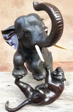 Pamono Meiji Okimono Bronze Sculpture of an Elephant Attacked by Tigers, Japan, 1890s><noscript><img width=
