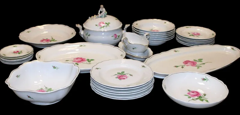 Pamono Meissen Porcelain Plates, 1930s, Set of 30> Serving Dishes