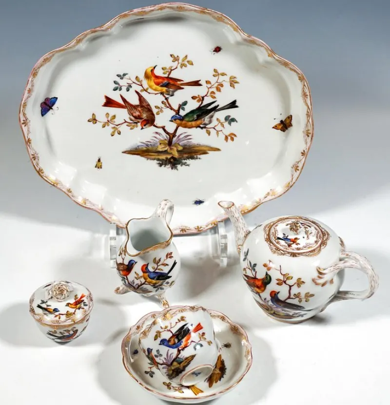 Outlet Pamono Meissen Tea Service with Bird and Insect Painting and Gold, Germany, 1820, Set of 6