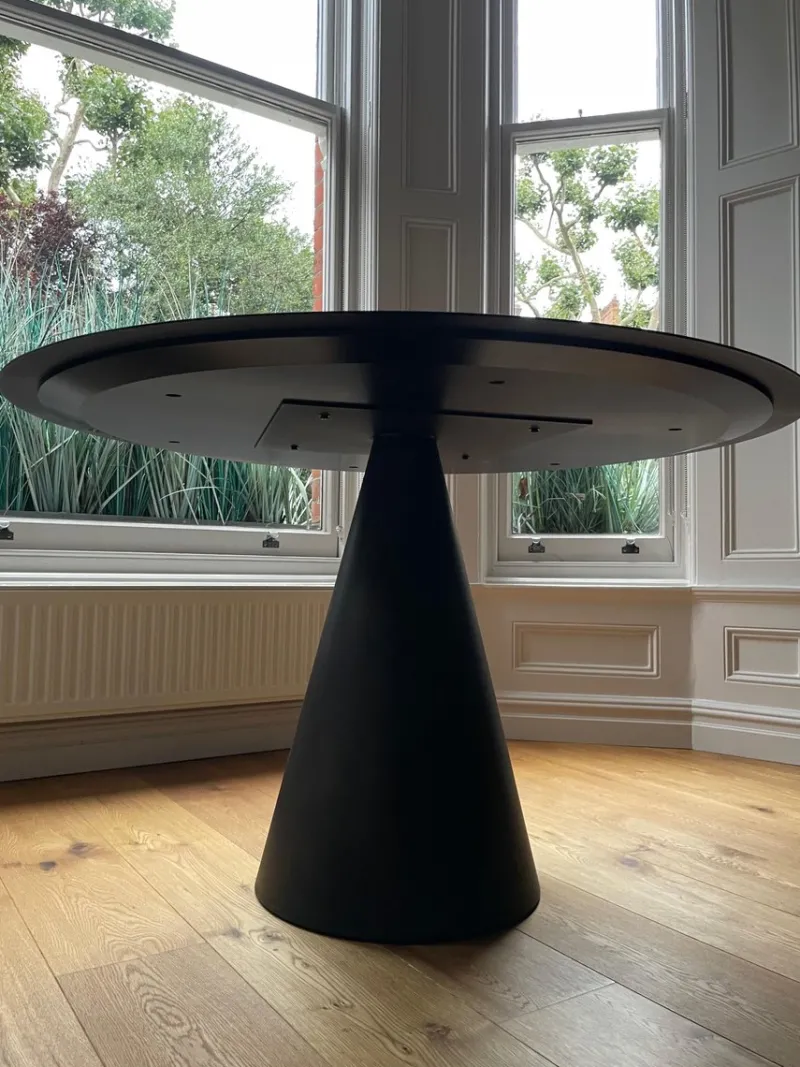 Pamono Metal Round Dining Table by AM.PM, 2010s> Dining Tables & Sets