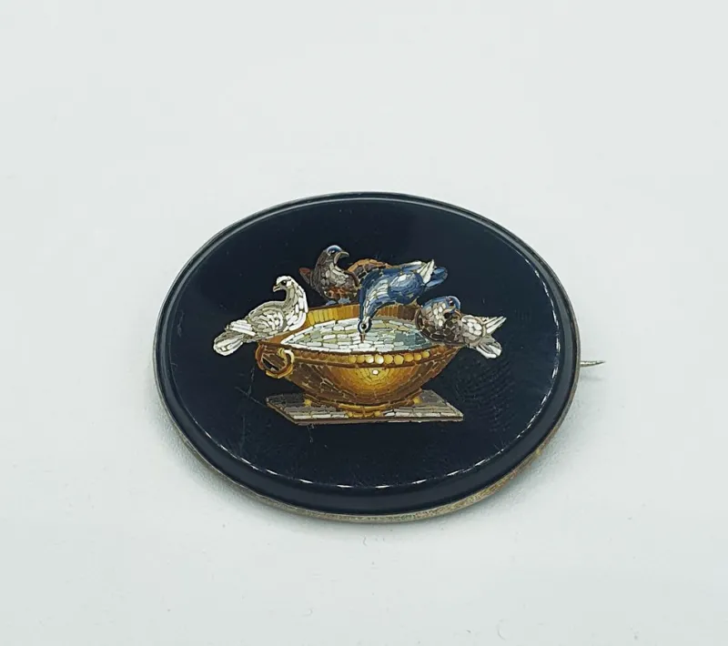 Pamono Micromosaic Plinys Doves Brooch, 1860s> Brooches