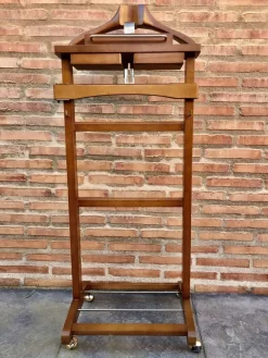 Pamono Mid Century Modern Italian Wood Valet Stand, 1960s> Racks, Hooks & Valets