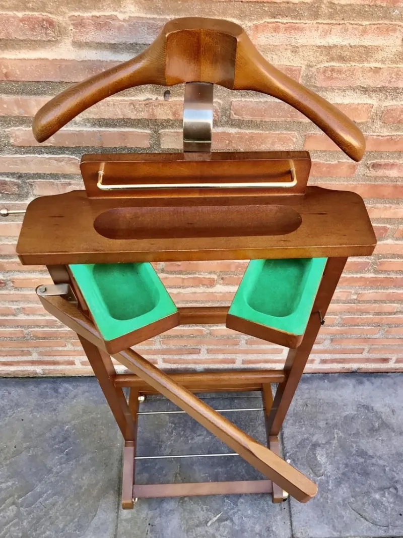 Pamono Mid Century Modern Italian Wood Valet Stand, 1960s> Racks, Hooks & Valets