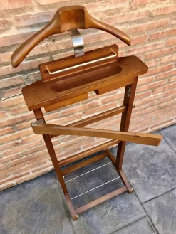 Pamono Mid Century Modern Italian Wood Valet Stand, 1960s><noscript><img width=