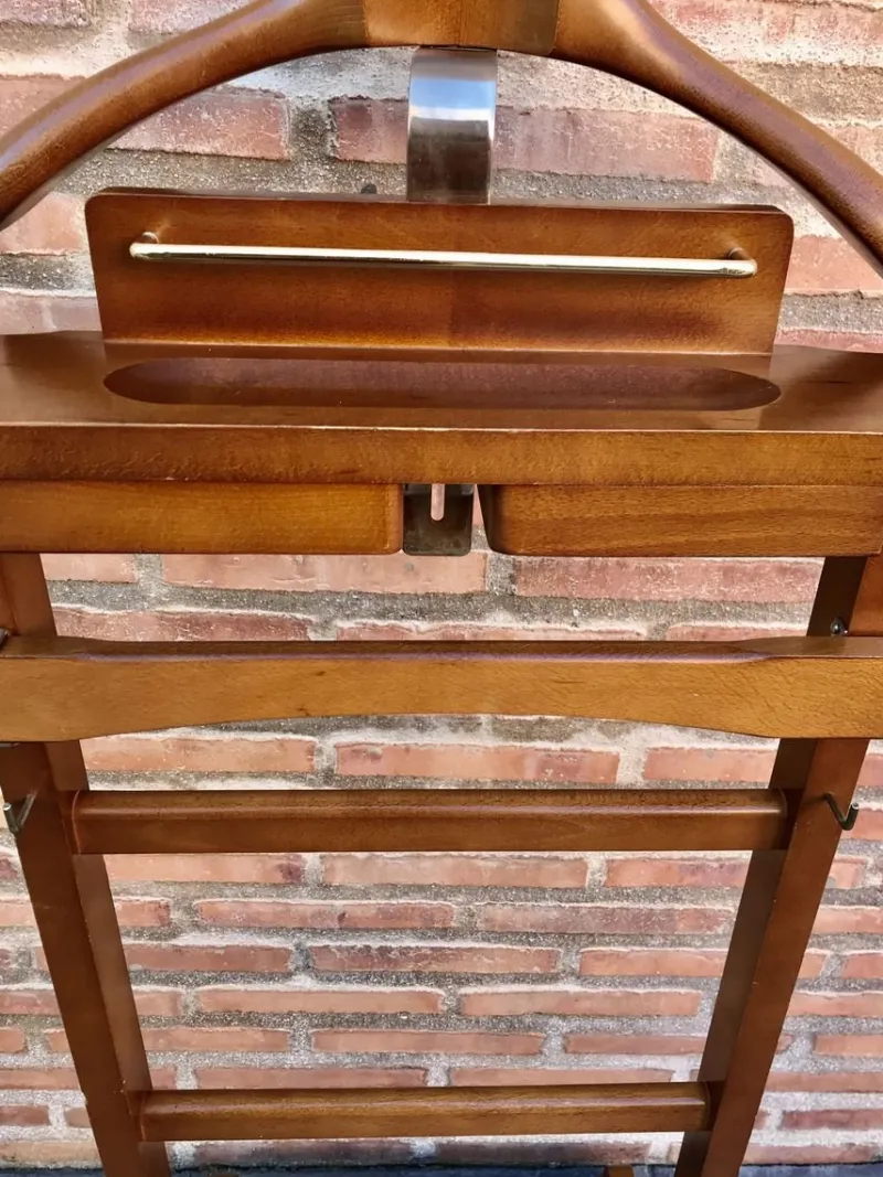 Pamono Mid Century Modern Italian Wood Valet Stand, 1960s> Racks, Hooks & Valets