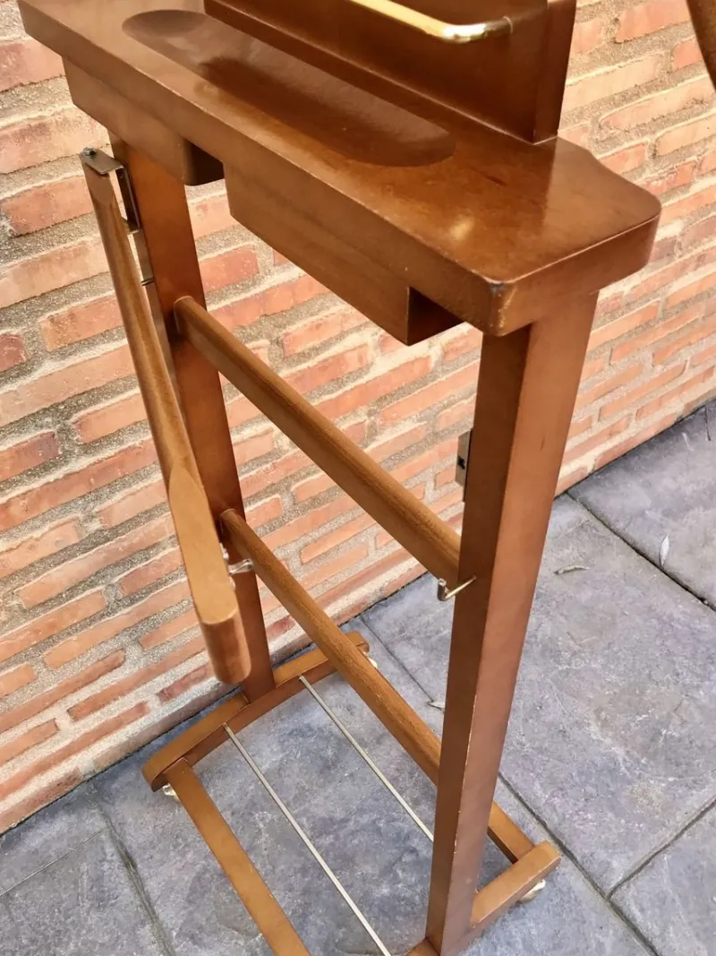 Pamono Mid Century Modern Italian Wood Valet Stand, 1960s> Racks, Hooks & Valets