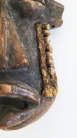 Hot Pamono Mid-Century African Mask, 1950s