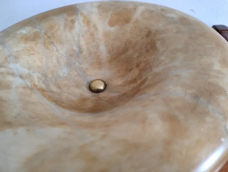 Outlet Pamono Mid-Century Alabaster Bowl with Bronze Base from Bronze Véritable, France, 1950s