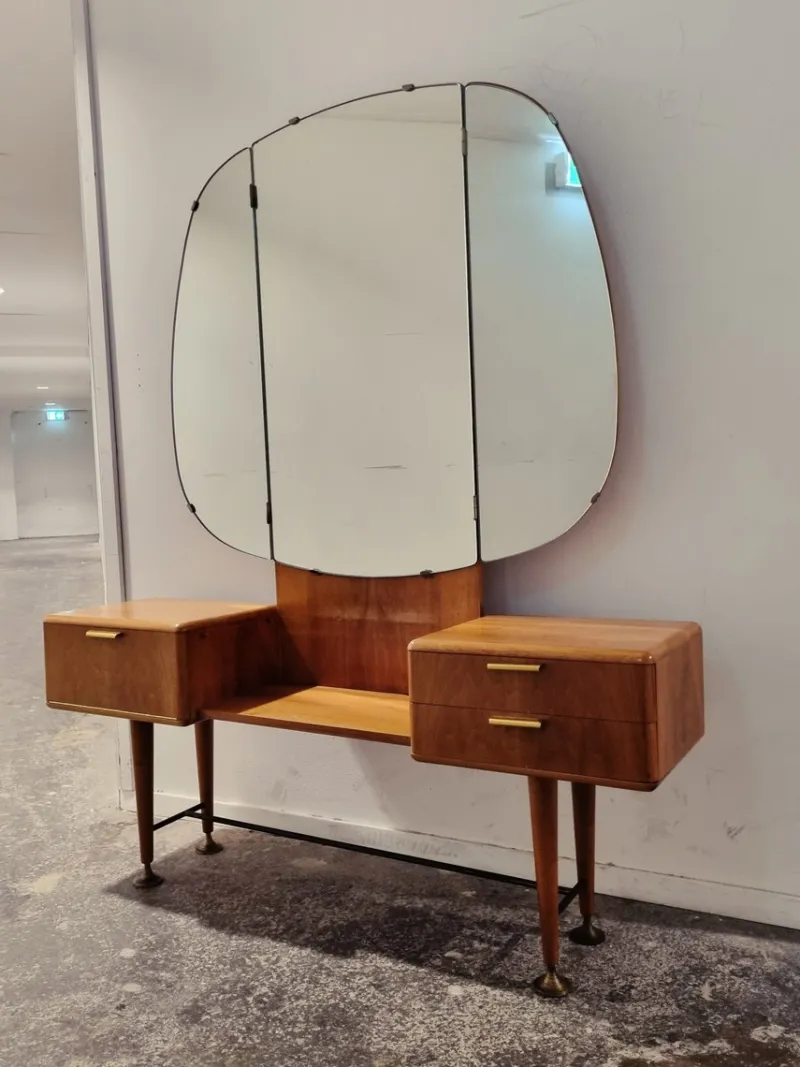 Pamono Mid-Century Art Deco Style Walnut & Brass Dressing Table by A.A. Patijn for Zijlstra Joure> Dressing Tables