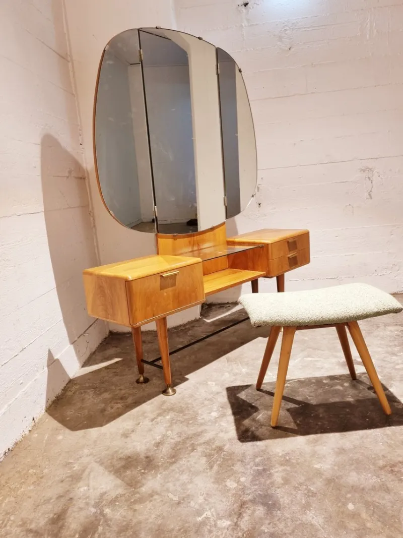 Pamono Mid-Century Art Deco Style Walnut & Brass Dressing Table by A.A. Patijn for Zijlstra Joure> Dressing Tables