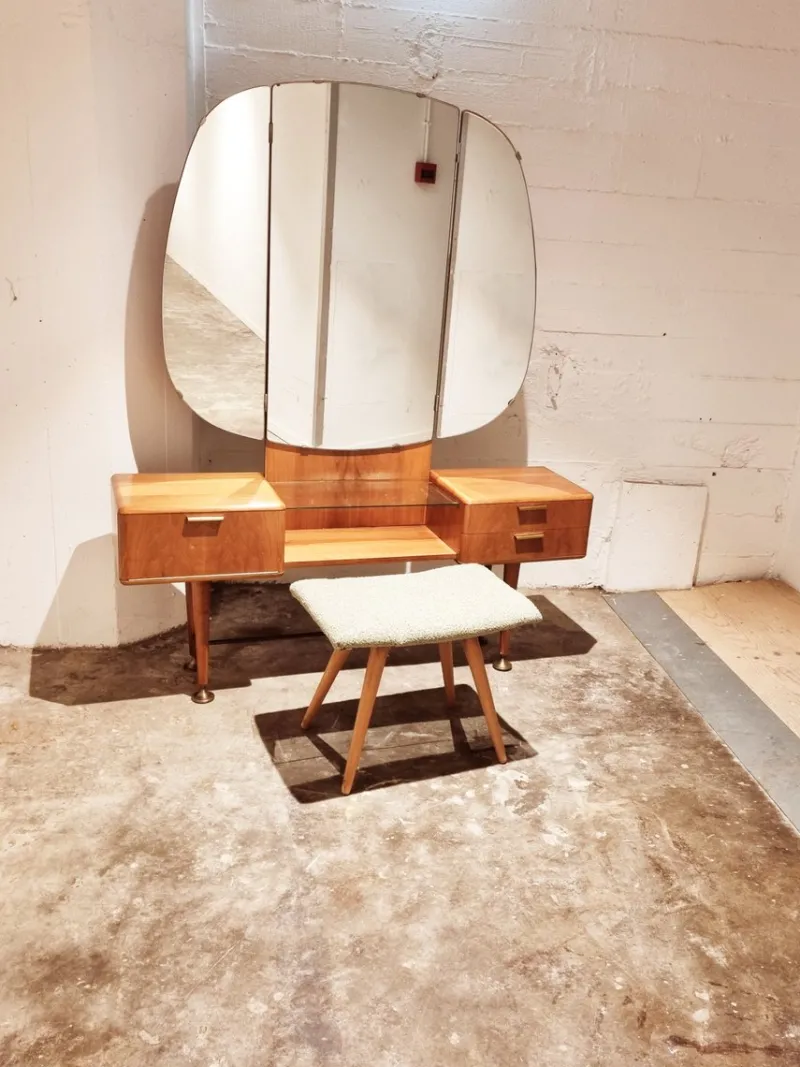 Pamono Mid-Century Art Deco Style Walnut & Brass Dressing Table by A.A. Patijn for Zijlstra Joure> Dressing Tables
