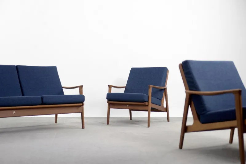 New Pamono Mid-Century Australian Modern Teak Sofa & Armchairs by Parker Furniture, 1950s, Set of 3