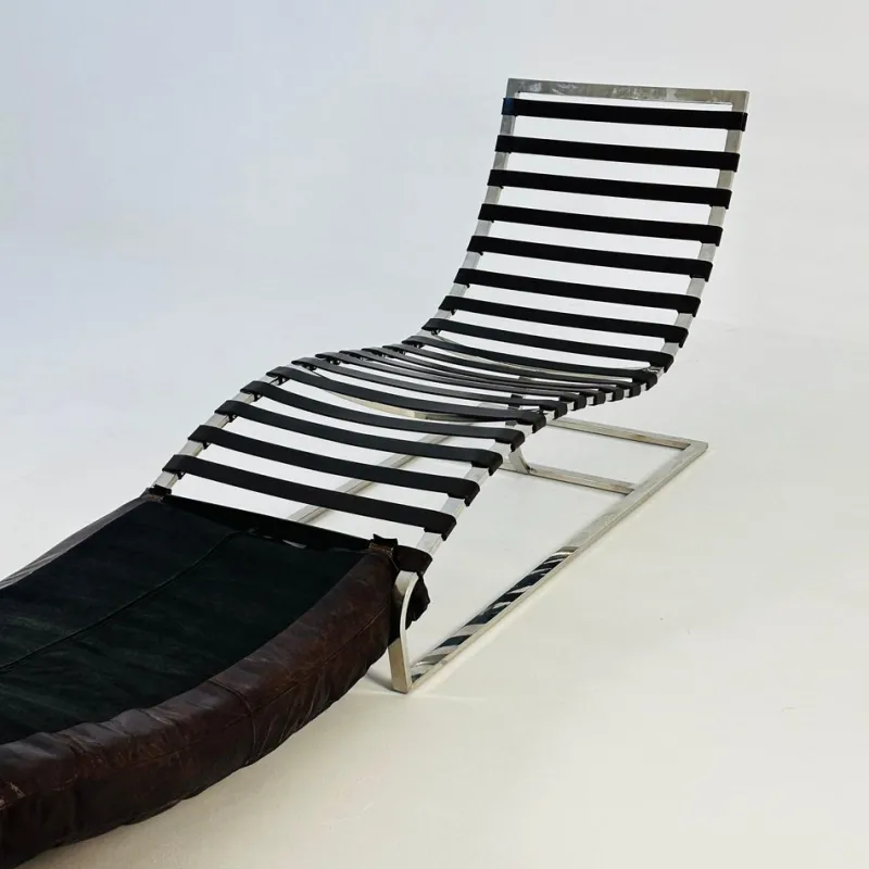 Pamono Mid-Century Bauhaus Chair in Leather and Chrome by Ludwig Mies Van Der Rohe, 1980s> Daybeds & Chaises Lounges