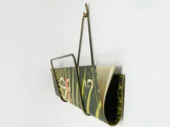 Pamono Mid-Century Brass Wall Newspaper Holder with Mounting Hook by Carl Auböck for Werkstätte Carl Auböck, Set of 2> Magazine Racks