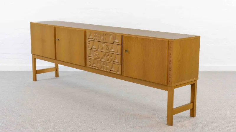 Pamono Mid-Century Brutalist Sideboard in Oak, 1970s> Sideboards & Buffets