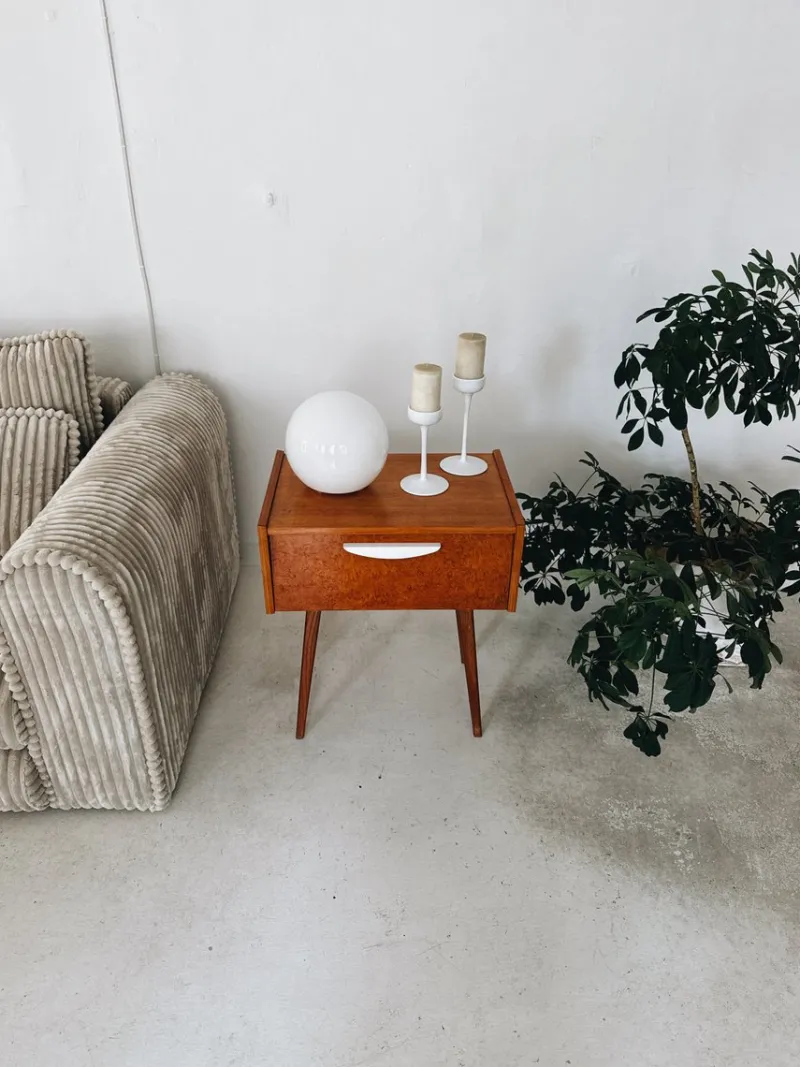 Pamono Mid-Century Czech Nightstands, 1960s, Set of 2> Nightstands