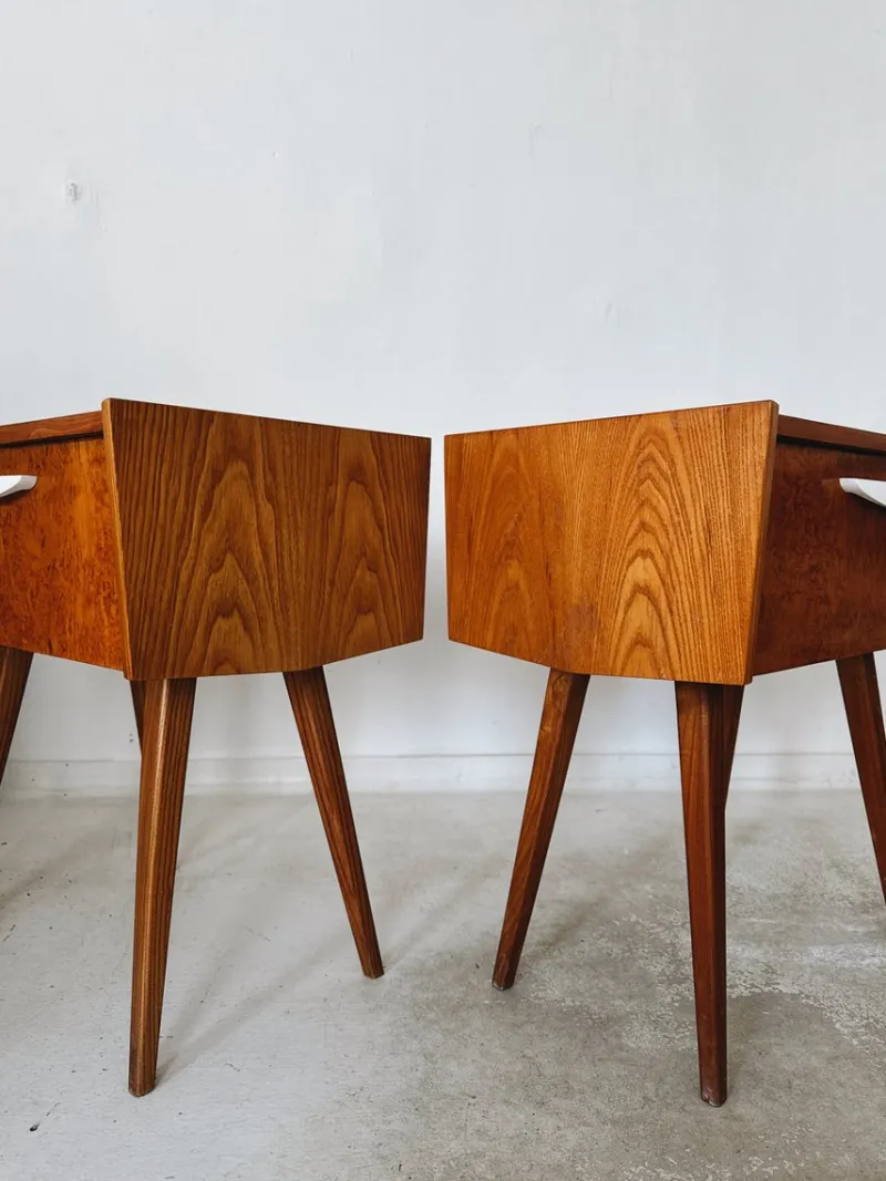 Pamono Mid-Century Czech Nightstands, 1960s, Set of 2> Nightstands