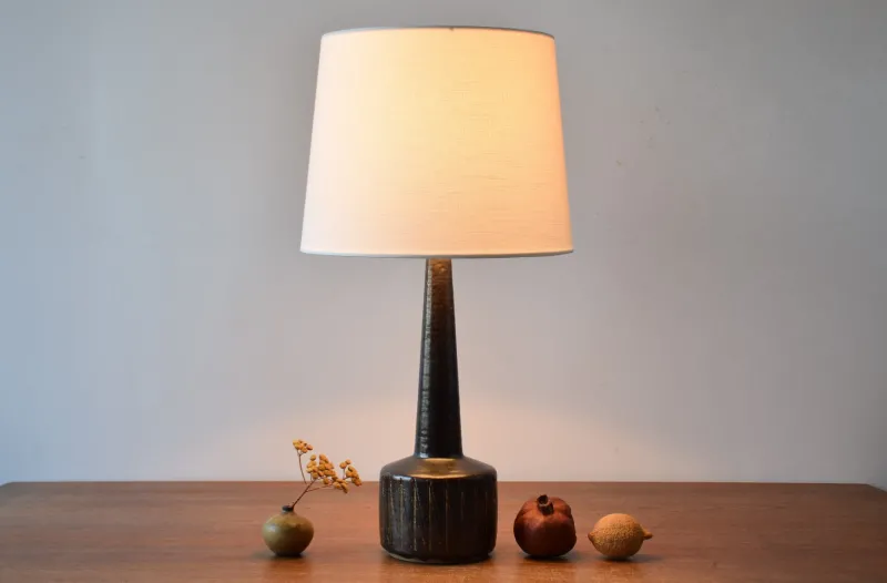 Pamono Mid-Century Danish Brown Glazed and Striped Ceramic Table Lamp from Palshus, 1960s> Table Lamps