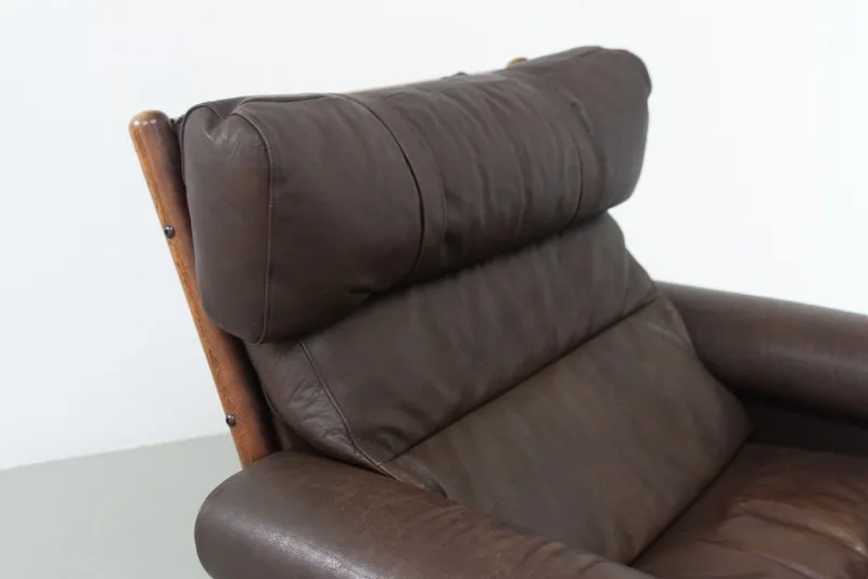 Sale Pamono Mid-Century Danish Leather Lounge Chair in the style of Norell, 1960s