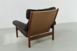 Pamono Mid-Century Danish Leather Lounge Chair in the style of Norell, 1960s> Lounge Chairs & Armchairs