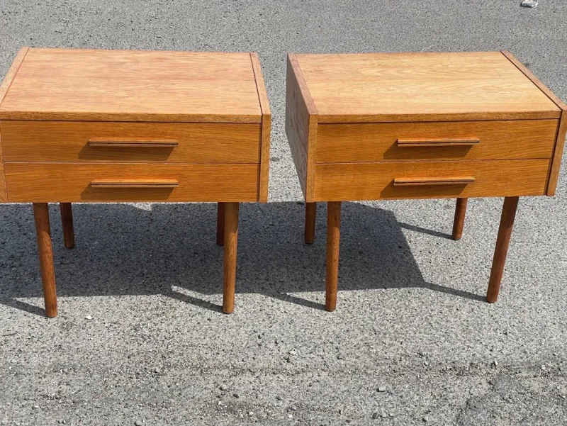 Pamono Mid-Century Danish Modern Nightstands, 1969, Set of 2> Nightstands
