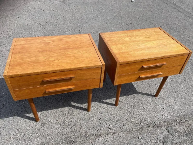 Pamono Mid-Century Danish Modern Nightstands, 1969, Set of 2> Nightstands