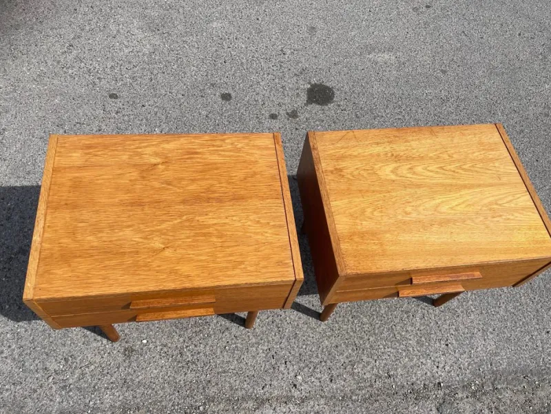 Pamono Mid-Century Danish Modern Nightstands, 1969, Set of 2> Nightstands