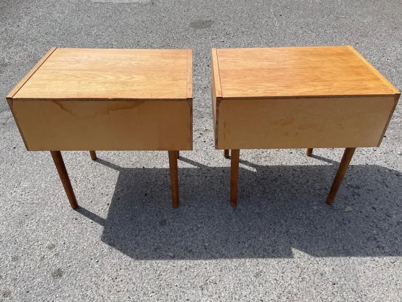 Pamono Mid-Century Danish Modern Nightstands, 1969, Set of 2> Nightstands