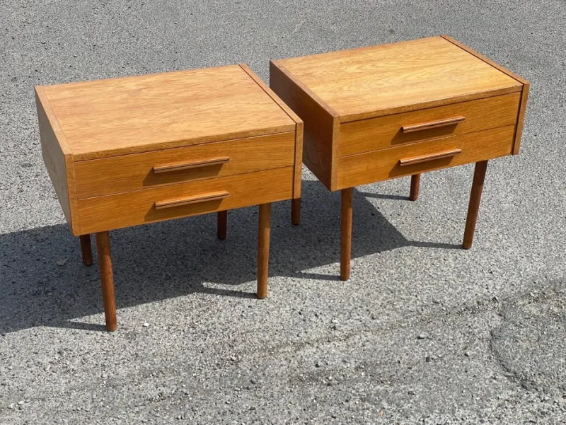 Pamono Mid-Century Danish Modern Nightstands, 1969, Set of 2> Nightstands