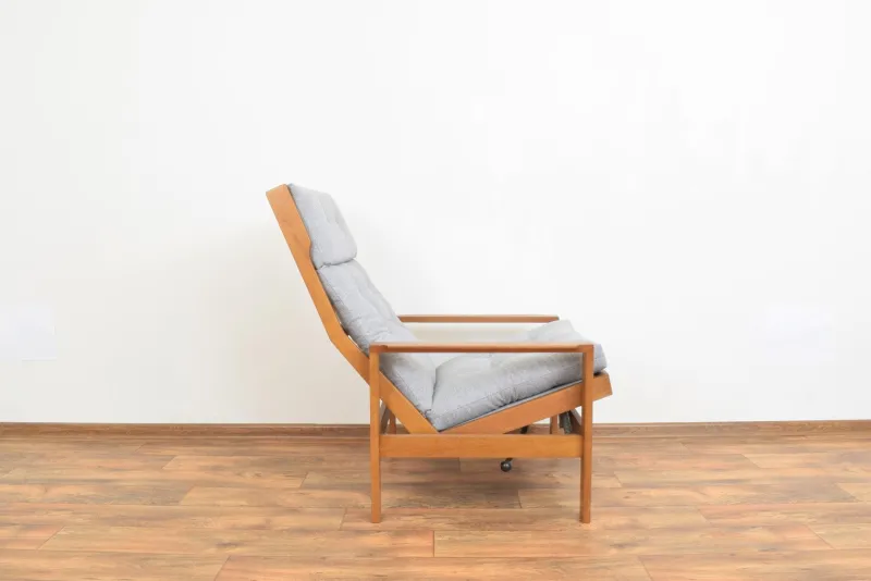 Pamono Mid-Century Danish Oak Armchair by Leif Alring for Madsen & Schubell, 1960s> Lounge Chairs & Armchairs
