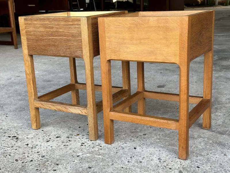 Pamono Mid-Century Danish Oak Cube Flower Tables, 1960s, Set of 2> Garden Tables