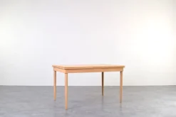 Pamono Mid-Century Danish Oak Extendable Dining Table, 1960s> Dining Tables & Sets