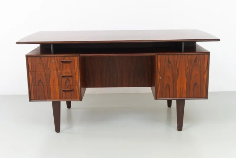 Sale Pamono Mid-Century Danish Rosewood Freestanding Desk with Floating Top, 1960s