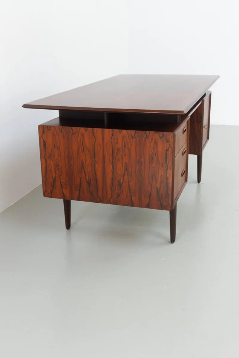 Sale Pamono Mid-Century Danish Rosewood Freestanding Desk with Floating Top, 1960s
