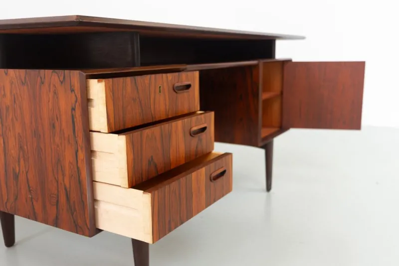 Sale Pamono Mid-Century Danish Rosewood Freestanding Desk with Floating Top, 1960s