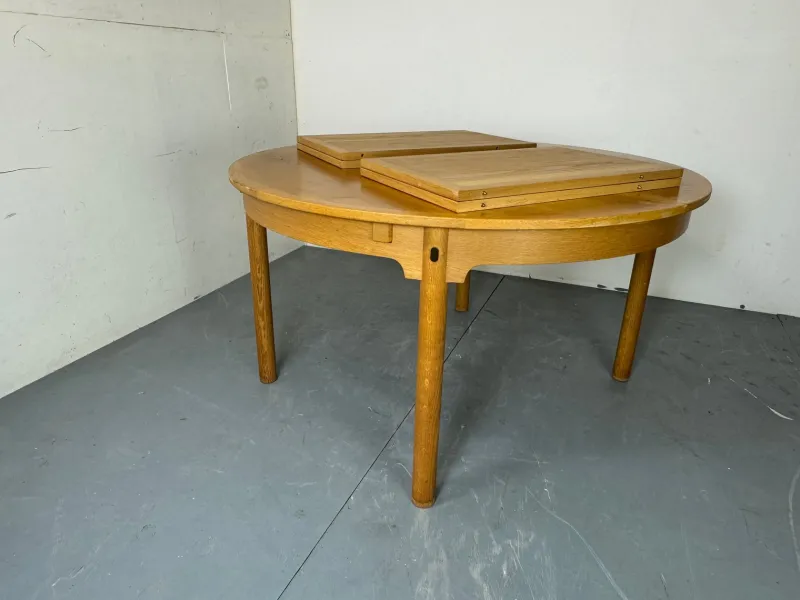 Pamono Mid-Century Danish Round Extendable Oak Dining Table by Borge Mogensen for Karl Andersson & Söner, 1950s> Dining Tables & Sets