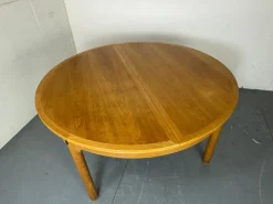 Pamono Mid-Century Danish Round Extendable Oak Dining Table by Borge Mogensen for Karl Andersson & Söner, 1950s><noscript><img width=