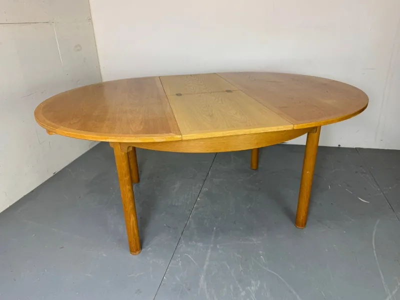 Pamono Mid-Century Danish Round Extendable Oak Dining Table by Borge Mogensen for Karl Andersson & Söner, 1950s> Dining Tables & Sets