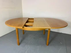 Pamono Mid-Century Danish Round Extendable Oak Dining Table by Borge Mogensen for Karl Andersson & Söner, 1950s><noscript><img width=