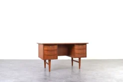 Pamono Mid-Century Danish Teak Executive Desk, 1960s> Desks