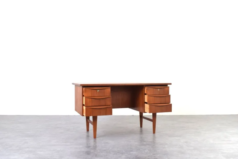 Pamono Mid-Century Danish Teak Executive Desk, 1960s> Desks