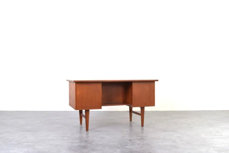 Pamono Mid-Century Danish Teak Executive Desk, 1960s> Desks