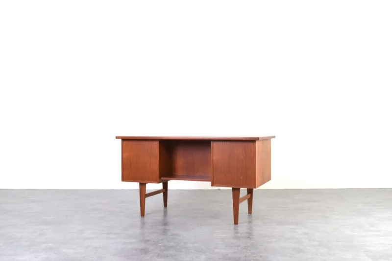 Pamono Mid-Century Danish Teak Executive Desk, 1960s> Desks