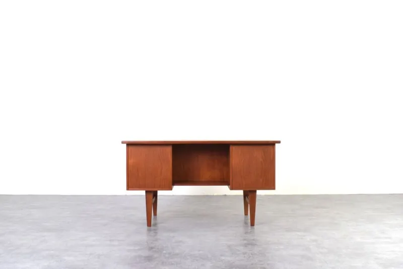 Pamono Mid-Century Danish Teak Executive Desk, 1960s> Desks