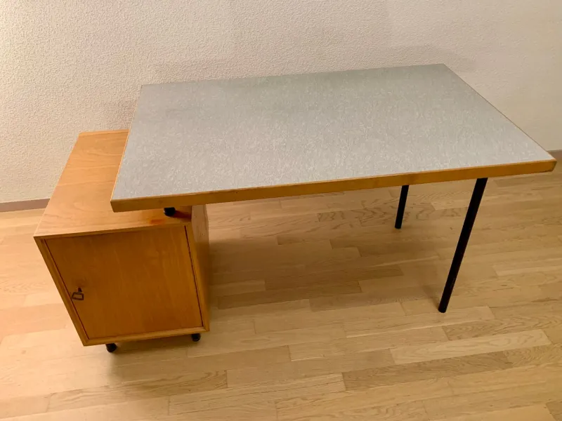 Hot Pamono Mid-Century Desk from Wohnhilfe Zürich, 1950s