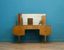 Pamono Mid-Century Dressing Table in Teak Veneer from McIntosh, 1960s> Dressing Tables
