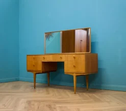 Pamono Mid-Century Dressing Table in Teak Veneer from McIntosh, 1960s><noscript><img width=