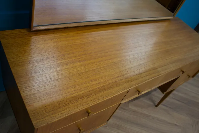 Pamono Mid-Century Dressing Table in Teak Veneer from McIntosh, 1960s> Dressing Tables